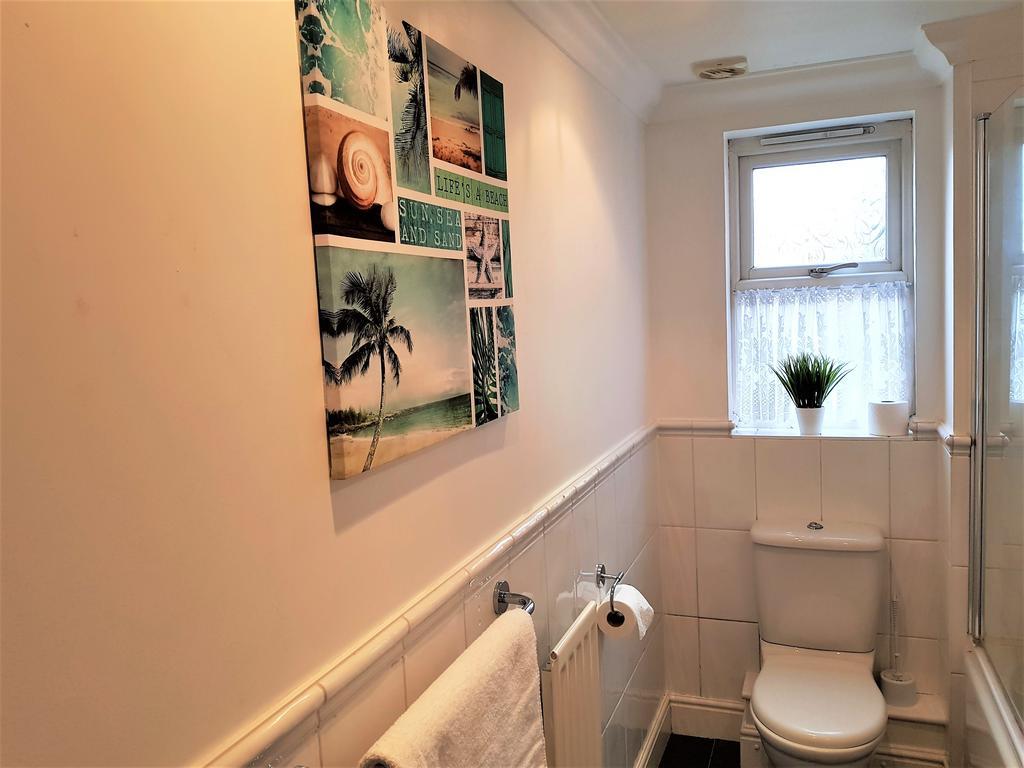 Godwin Court Apartments Swindon Luaran gambar